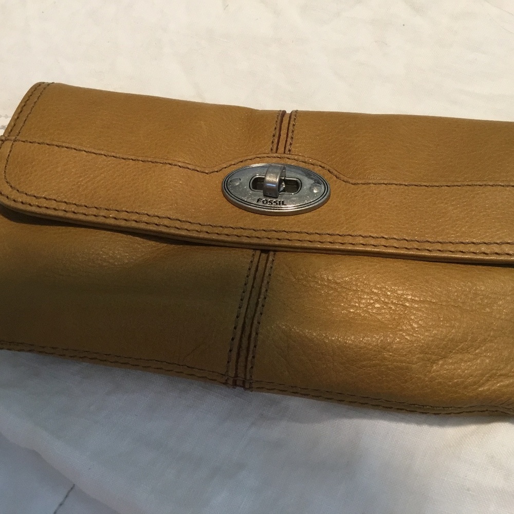 NWOT FOSSIL WRISTLET